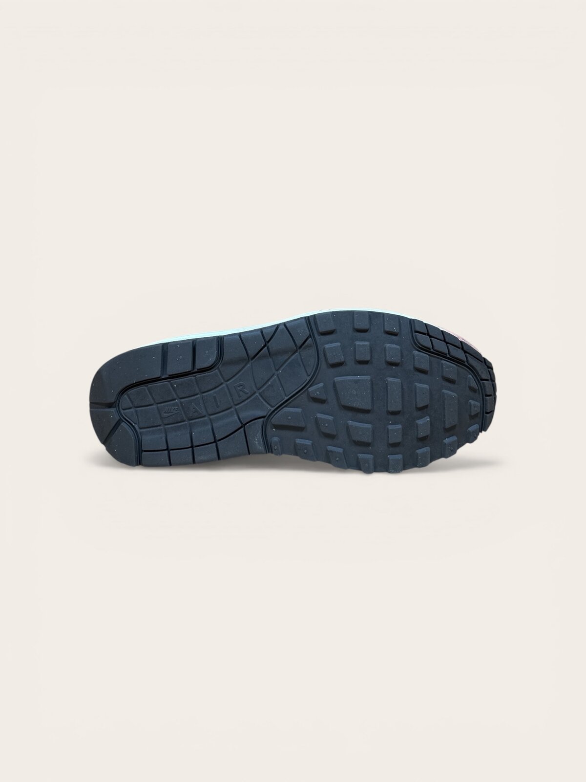 Nike Air Max 1 Light Madder Root Worn Blue