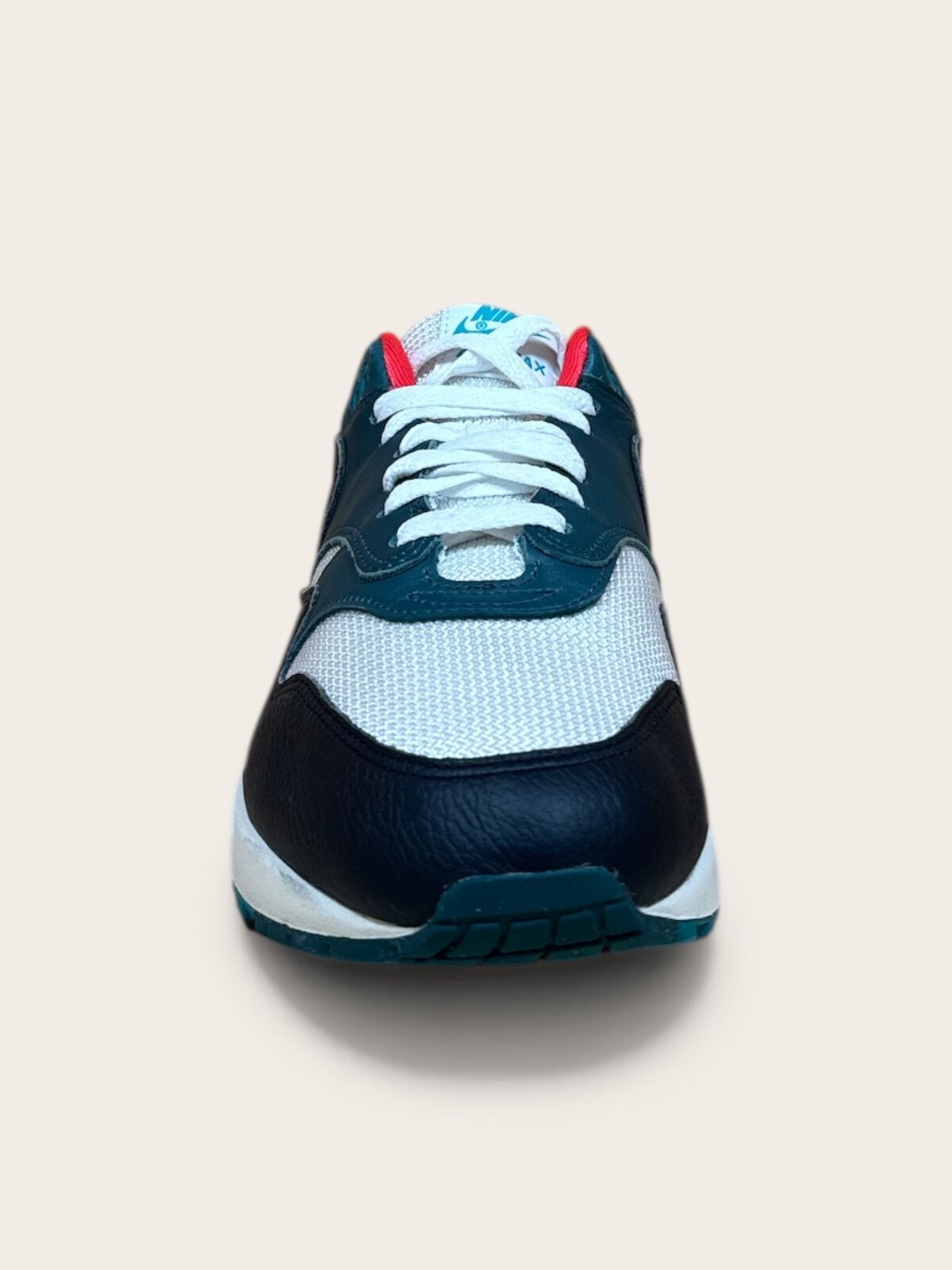 Nike Air Max 1 LBJ x LFC